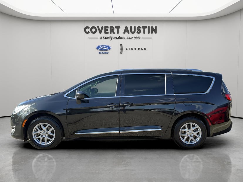 2020 Chrysler Pacifica - Image 2