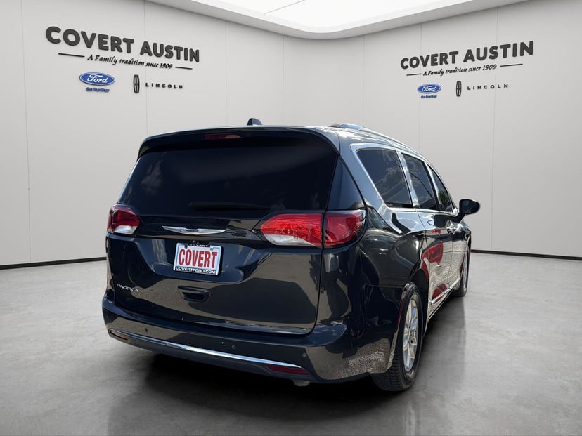 2020 Chrysler Pacifica - Image 5