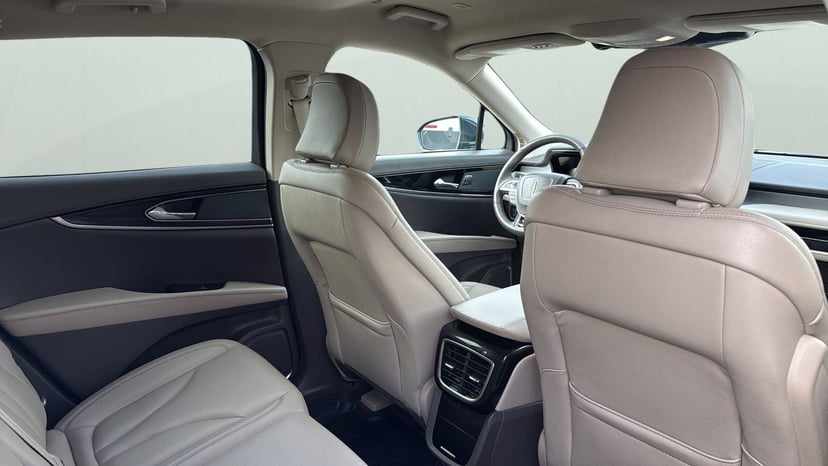 2022 Lincoln Nautilus - Image 28