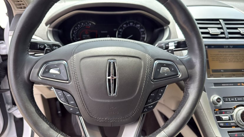 2019 Lincoln MKZ - Image 12