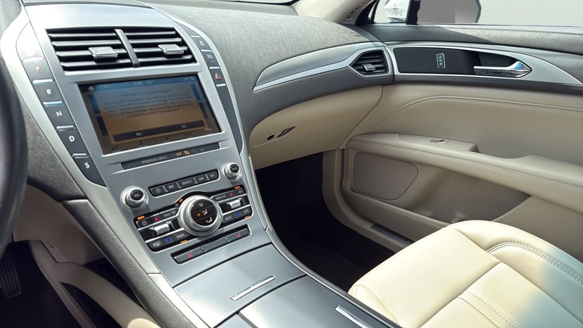 2019 Lincoln MKZ - Image 17