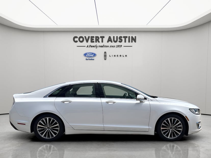 2019 Lincoln MKZ - Image 4