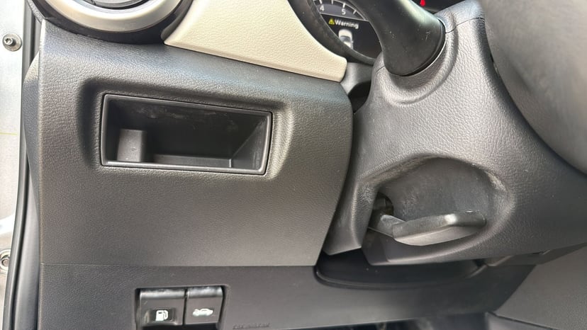 2021 Nissan Versa - Image 10