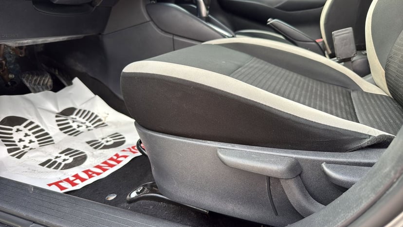 2021 Nissan Versa - Image 3