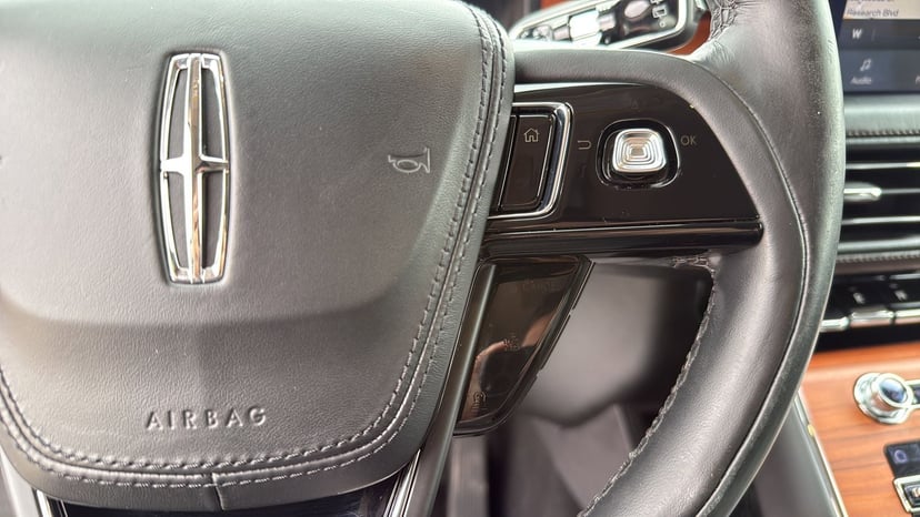 2020 Lincoln Aviator - Image 15