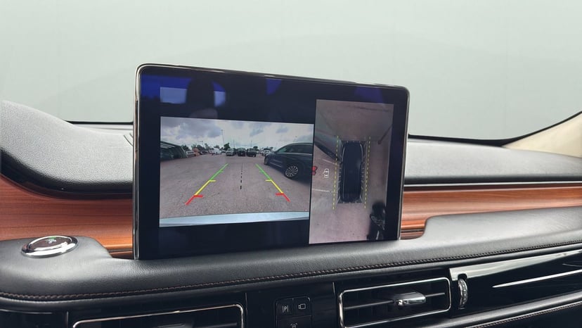 2020 Lincoln Aviator - Image 18