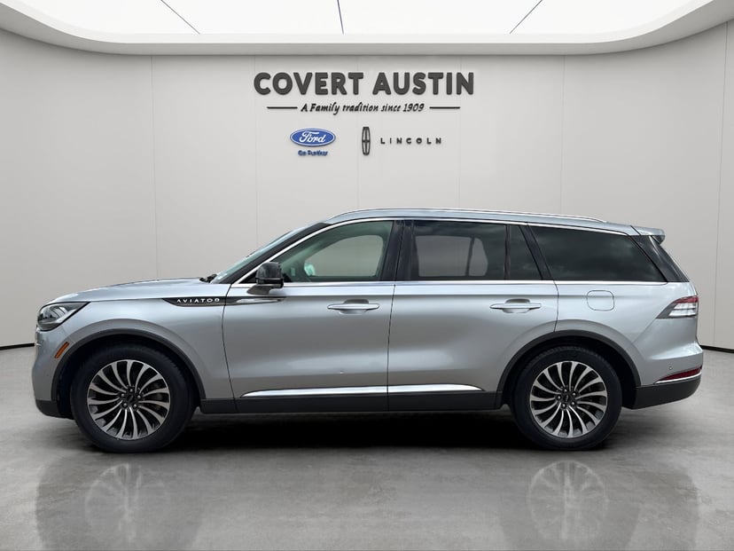 2020 Lincoln Aviator - Image 2