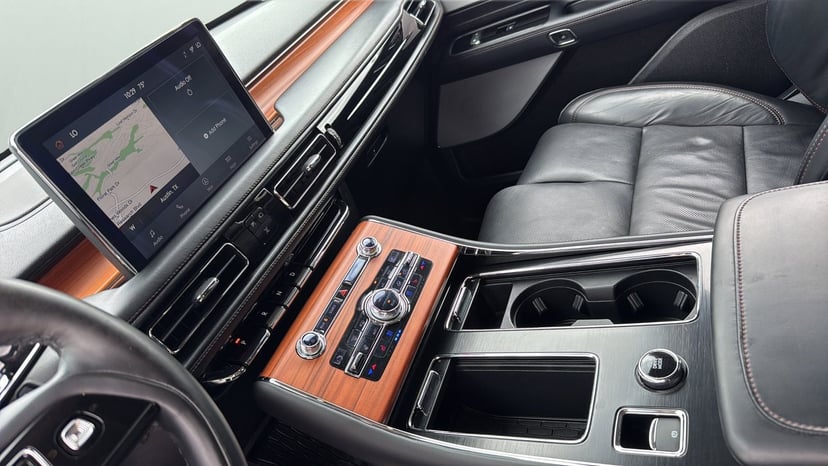 2020 Lincoln Aviator - Image 20