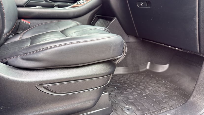 2020 Lincoln Aviator - Image 24
