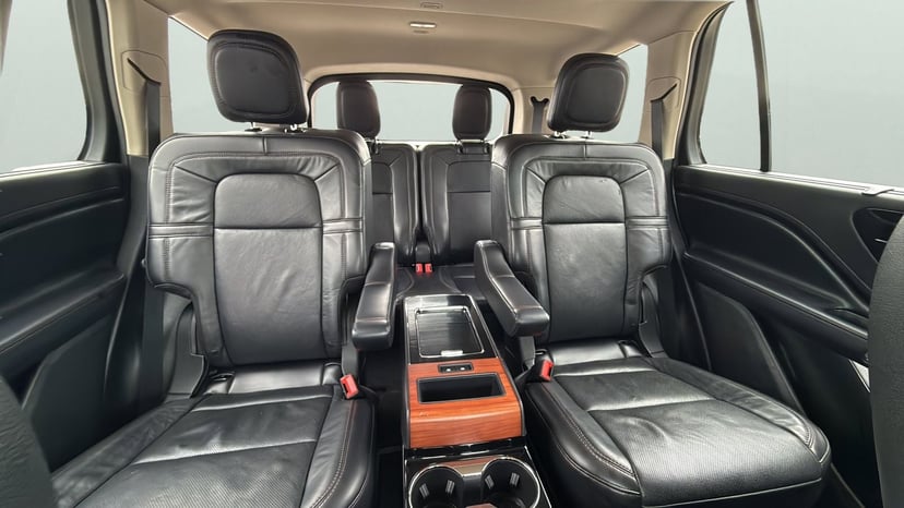 2020 Lincoln Aviator - Image 25