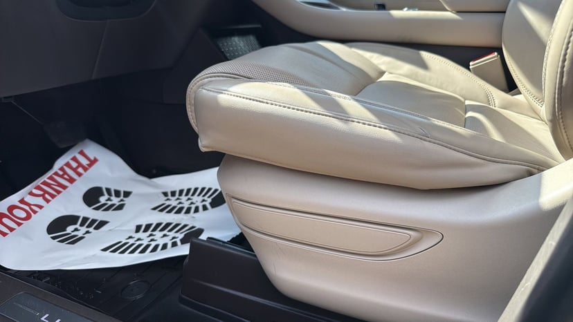 2021 Lincoln Aviator - Image 10