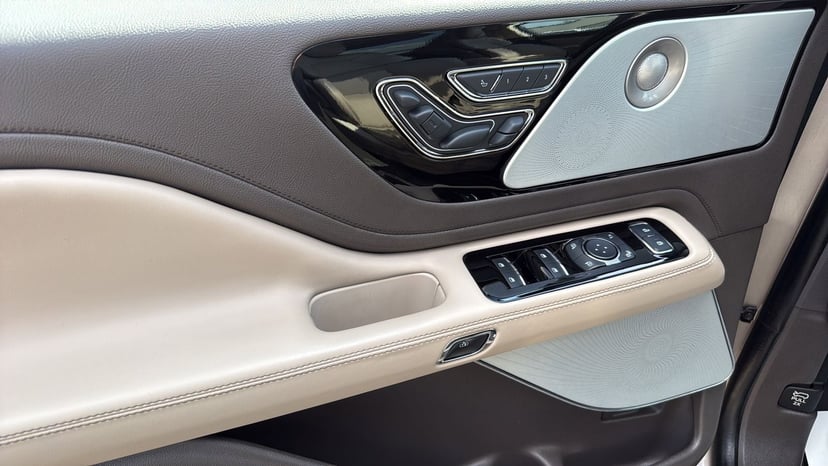 2021 Lincoln Aviator - Image 11