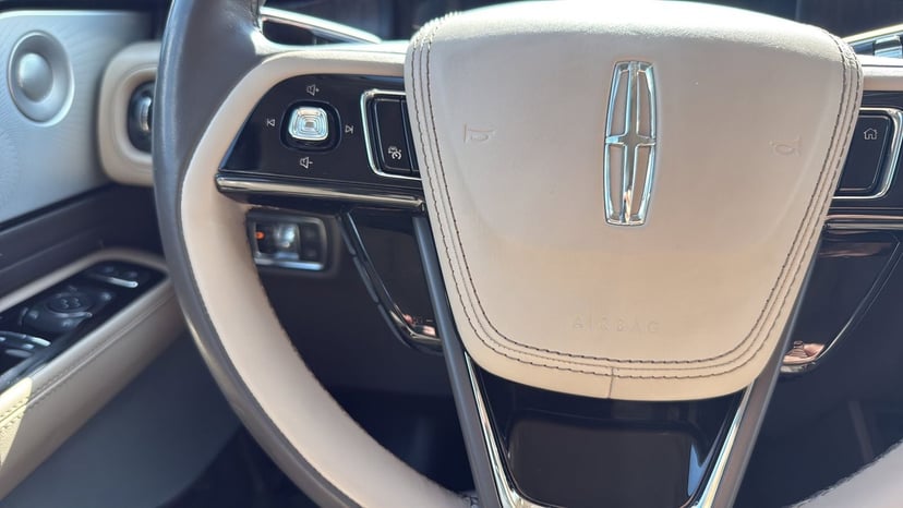 2021 Lincoln Aviator - Image 16
