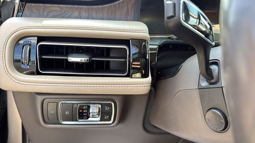 2021 Lincoln Aviator - Image 17