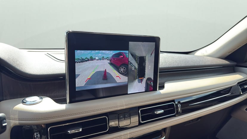 2021 Lincoln Aviator - Image 18
