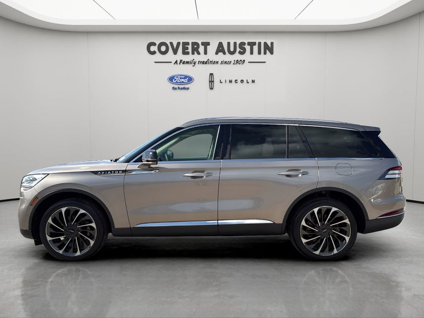2021 Lincoln Aviator - Image 2