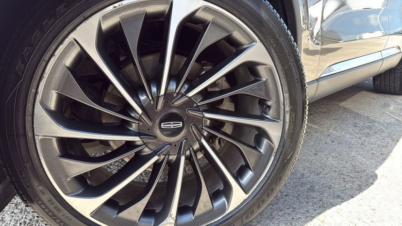2021 Lincoln Aviator - Image 30
