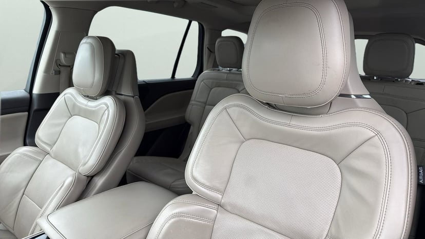 2021 Lincoln Aviator - Image 8