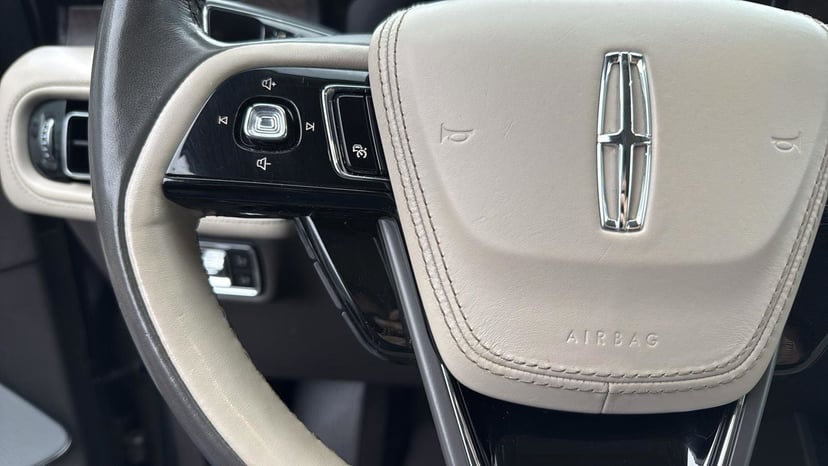 2021 Lincoln Aviator - Image 15