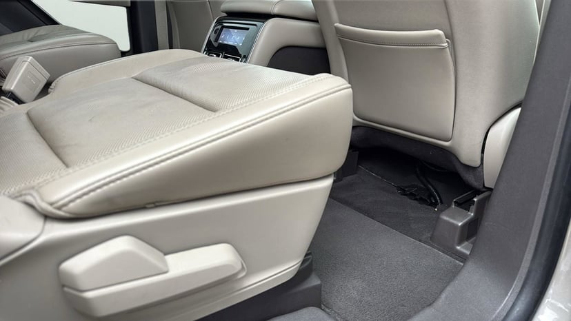 2021 Lincoln Aviator - Image 25