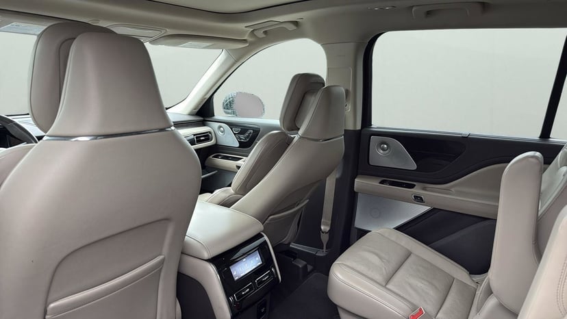 2021 Lincoln Aviator - Image 27