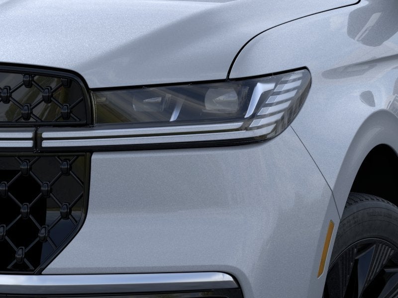 2026 Lincoln Navigator - Image 13