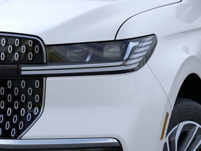 2026 Lincoln Navigator L - Image 18