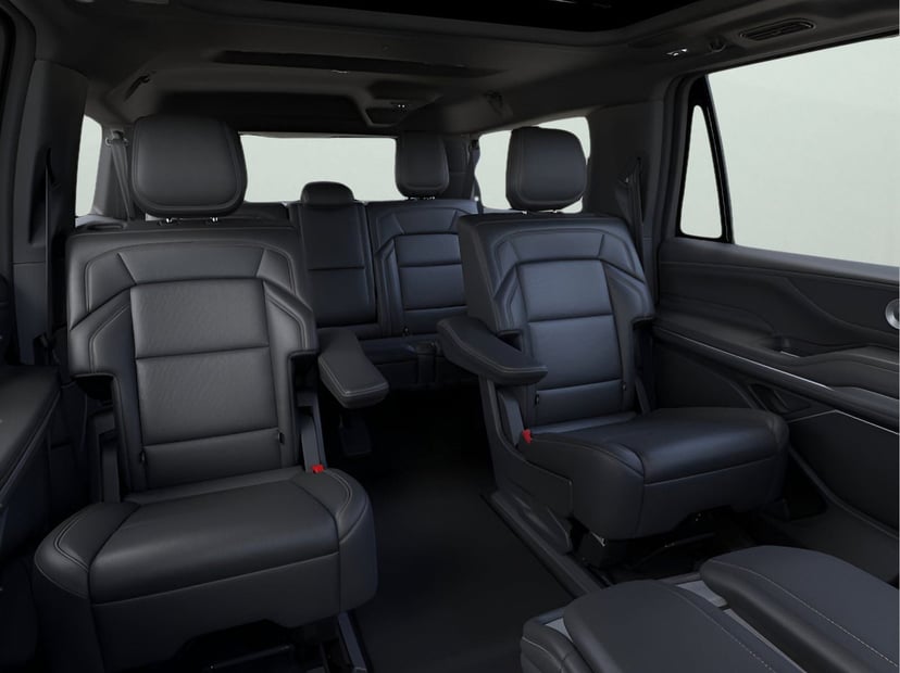 2026 Lincoln Navigator L - Image 8
