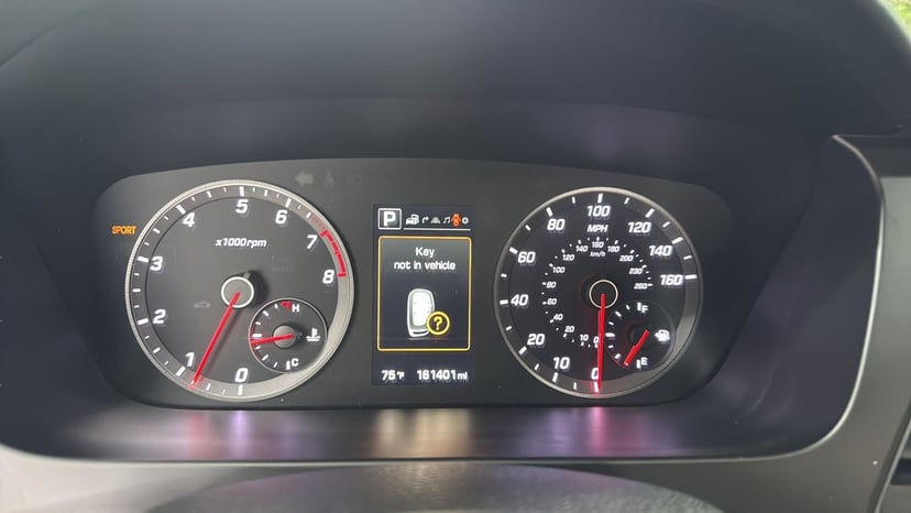 2015 Hyundai Sonata - Image 12