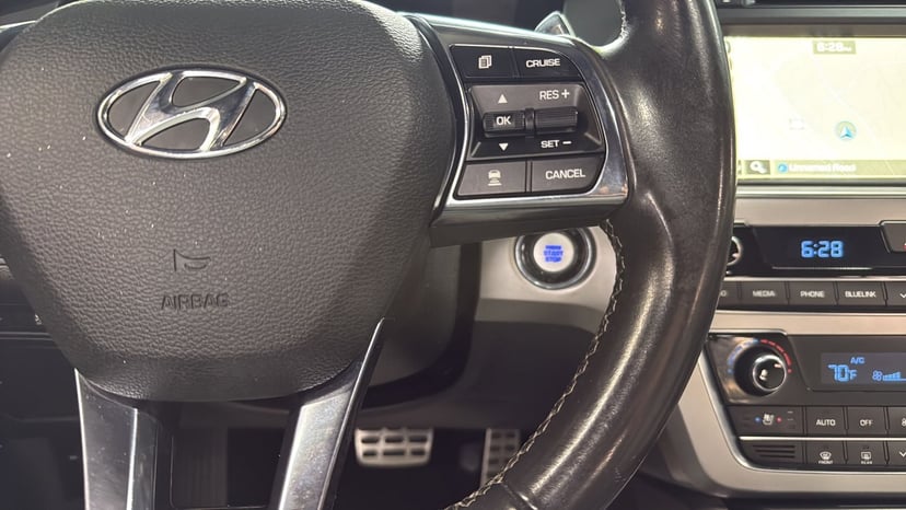 2015 Hyundai Sonata - Image 14