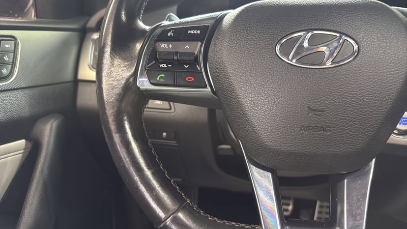 2015 Hyundai Sonata - Image 15