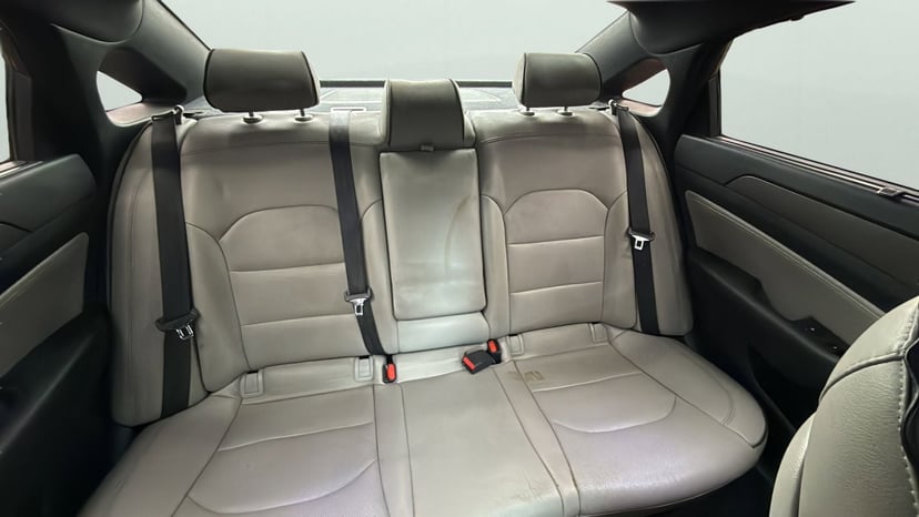 2015 Hyundai Sonata - Image 24