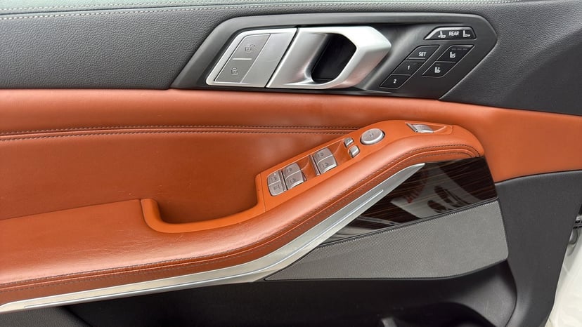 2019 BMW X7 - Image 11