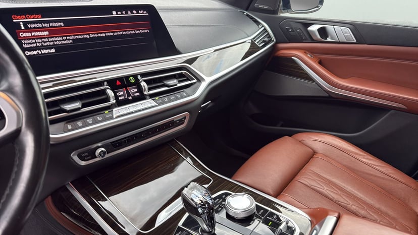 2019 BMW X7 - Image 19