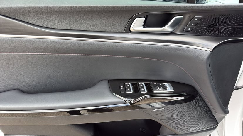2024 Kia K5 - Image 11
