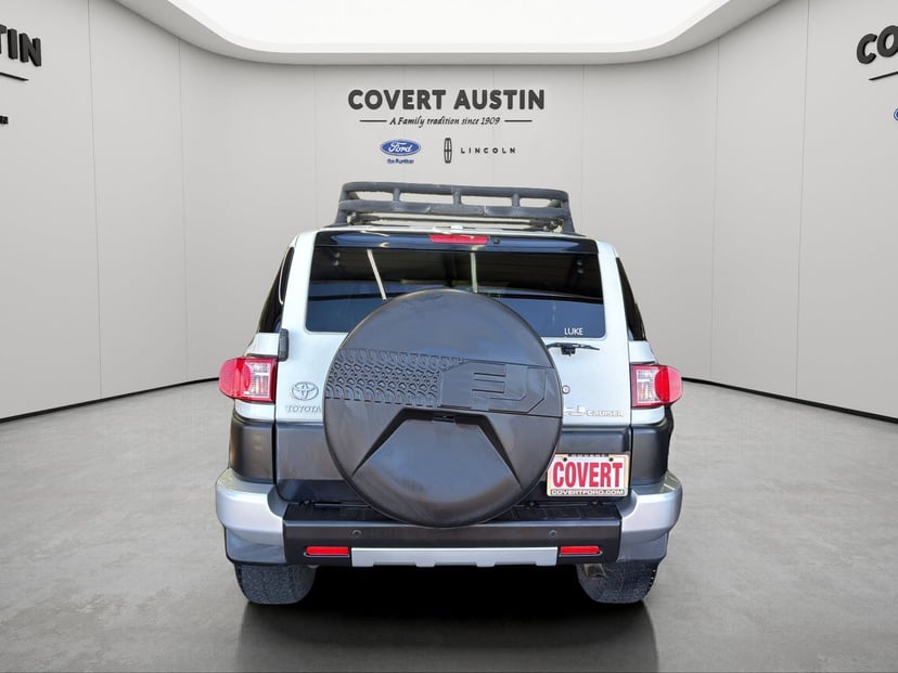 2011 Toyota FJ Cruiser - Image 3