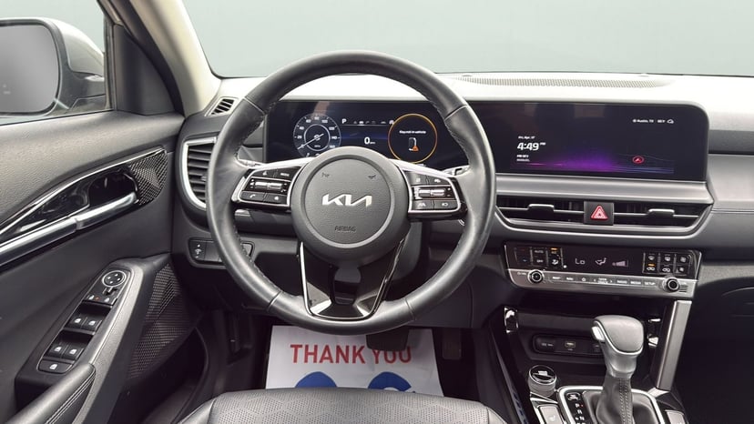 2025 Kia Seltos - Image 12
