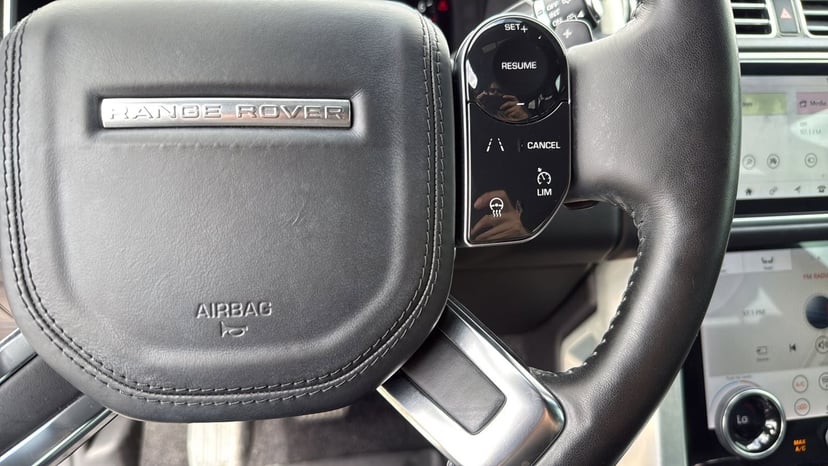 2019 Land Rover Range Rover - Image 12
