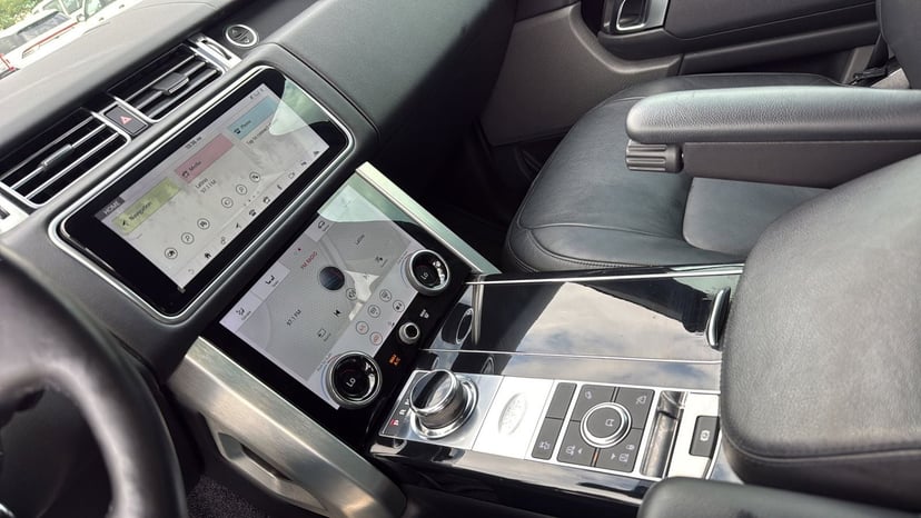 2019 Land Rover Range Rover - Image 17