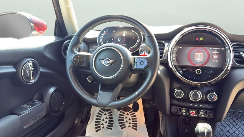 2024 MINI Cooper - Image 12