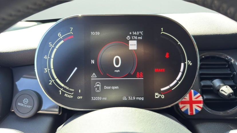 2024 MINI Cooper - Image 13