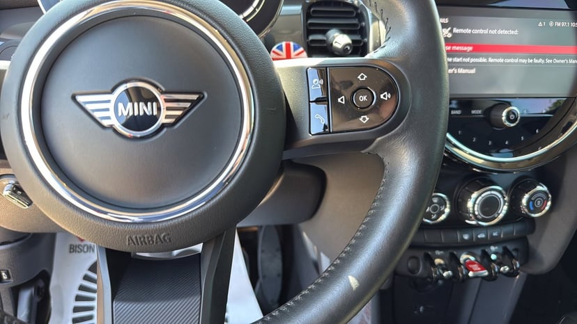 2024 MINI Cooper - Image 15