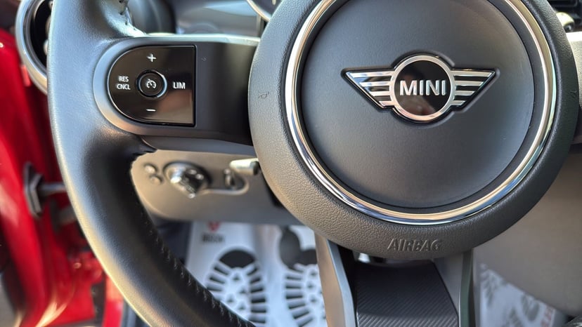 2024 MINI Cooper - Image 16