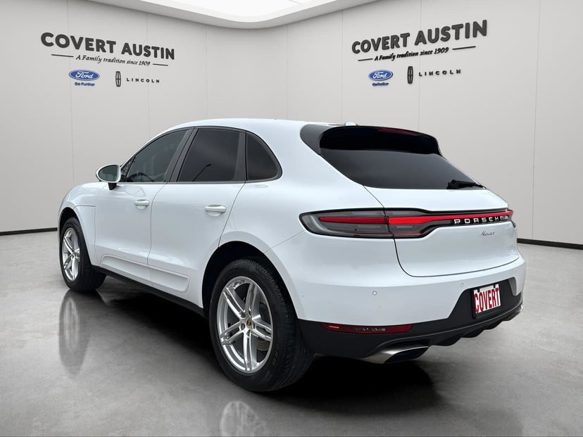 2020 Porsche Macan - Image 24