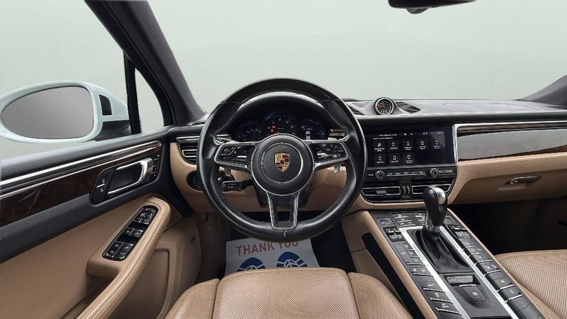 2020 Porsche Macan - Image 28