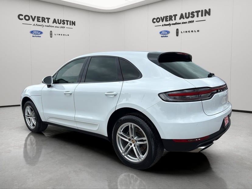 2020 Porsche Macan - Image 31