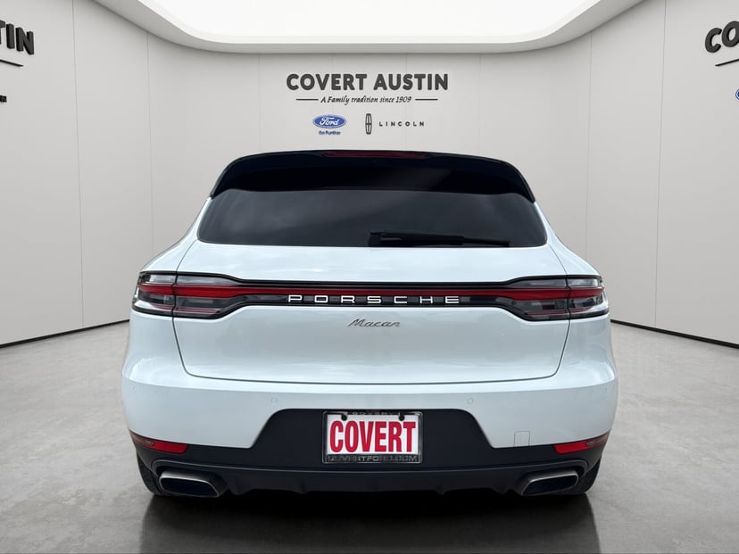 2020 Porsche Macan - Image 32