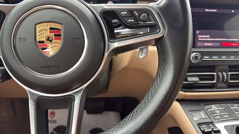 2020 Porsche Macan - Image 41
