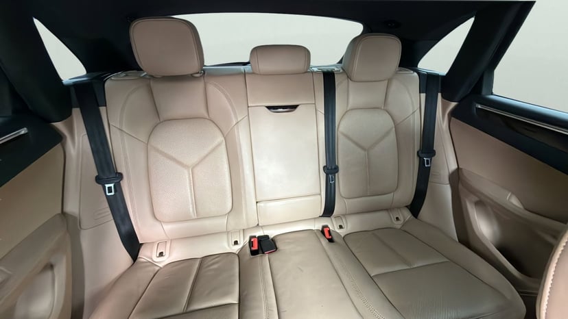 2020 Porsche Macan - Image 51