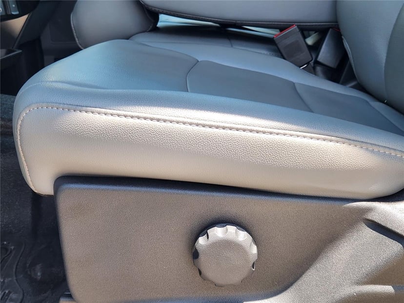 2025 Ford Super Duty F-350 - Image 18